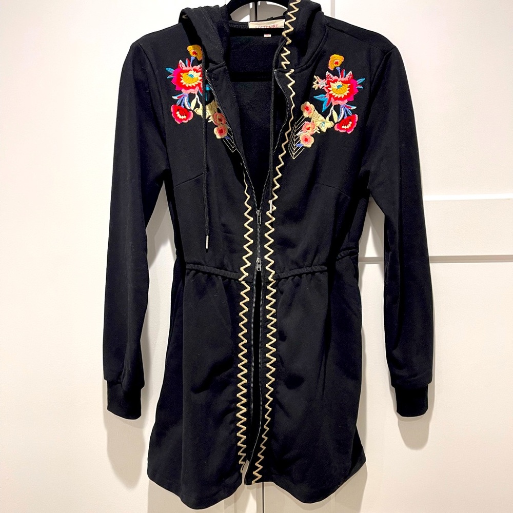 Solitaire Zip Embroidered Hoodie, Black, size Small